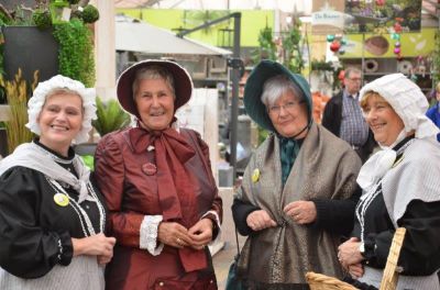 De Dickens Family